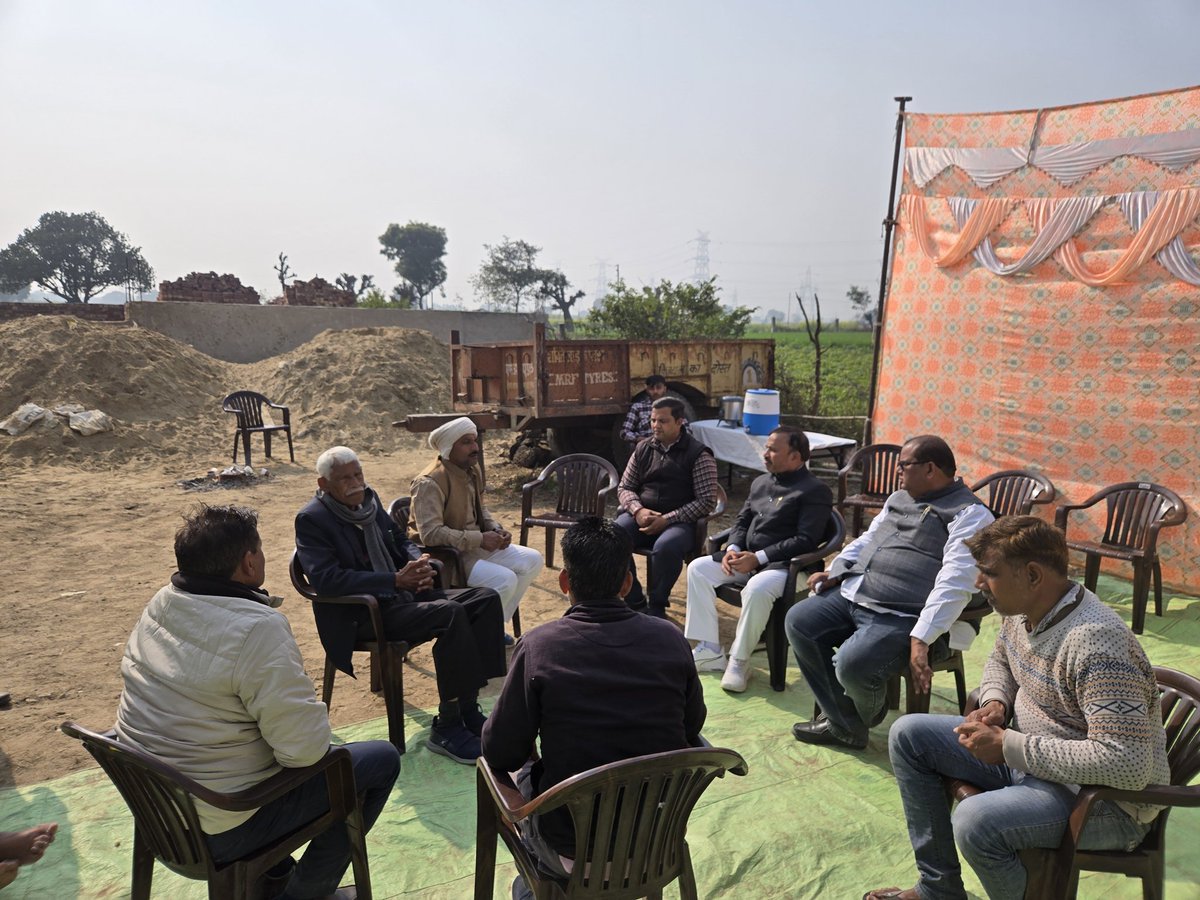 आज विधानसभा क्षेत्र हापुड़ के ग्राम श्याम नगर निवासी जिला प्रचारक अमरोहा श्री संजीव जी भाई सहाब के पूजनीय पिता जी के देहावसान होने की सूचना प्राप्त होने पर शोकाकुल परिवार के प्रति अपनी शोक संवेदनाएं व्यक्त की।