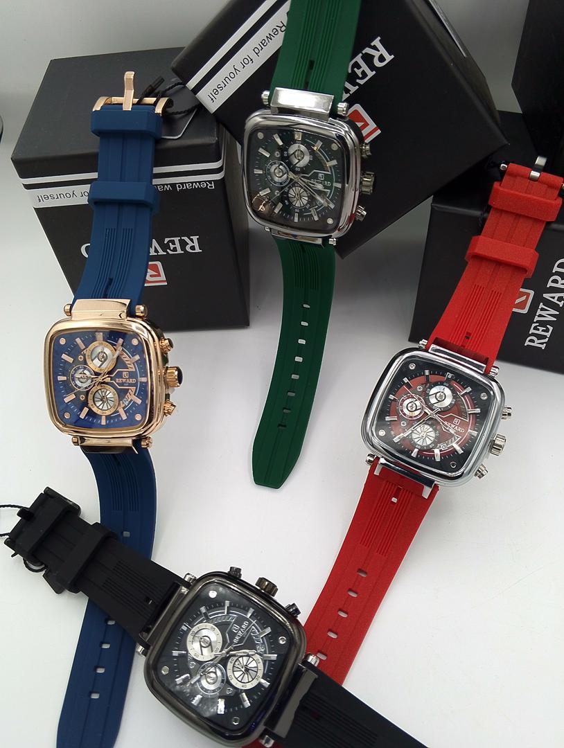 Brand -REWARD ⌚ 
CHRONOGRAPH 
RUBBER STRAP 
 FULL PACKAGE  🛍️ 📦
Price- ₦50,000 ✅✅

Location - Lagos and Akure 🏬