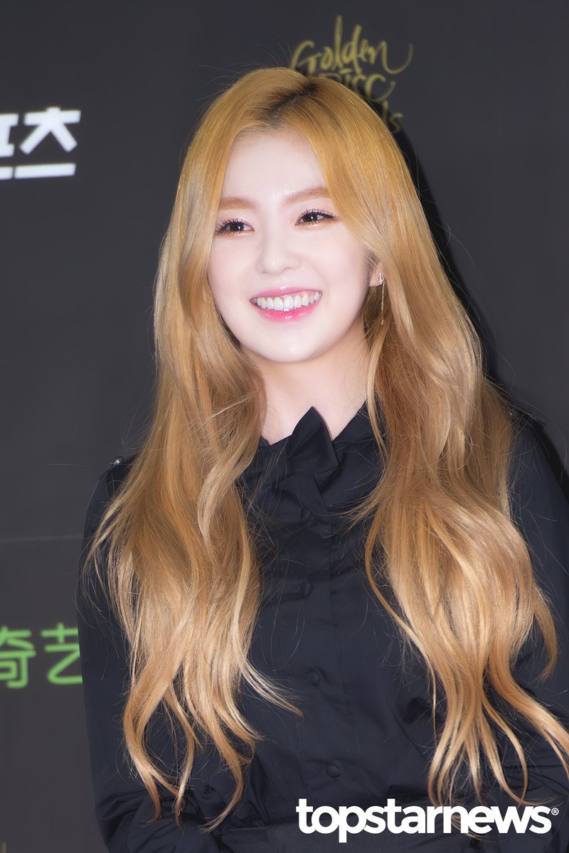 TSN_PHOTO's tweet image. [HD포토] 레드벨벳 아이린, ‘귀여워 귀여워 웃을 때 귀여워’ (2016골든디스크) #2016골든디스크어워즈 #레드벨벳 #RedVelvet #아이린 #IRENE topstarnews.net/news/articleVi… &amp;lt;- Original Photo