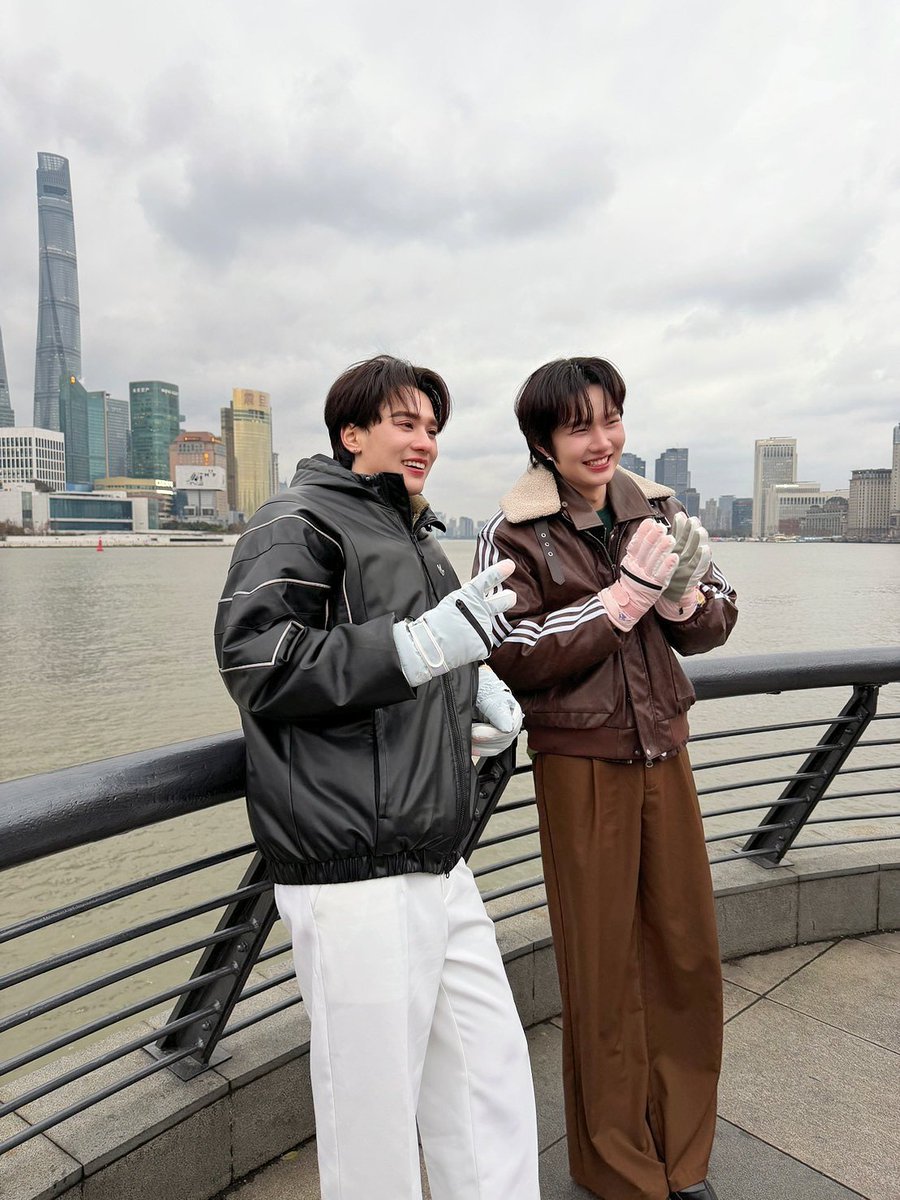DomundiTV's tweet image. จบลงไปแล้วสำหรับ Plantnery X Keng Namping Shanghai Disneyland

ขอขอบคุณ @plantnery_th ที่ให้เกียรติ “เก่ง” @harit_keng และ “น้ำปิง” @nampingnapat ได้มาร่วมทริปสุดพิเศษในครั้งนี้นะคะ 🥰

ขอขอบคุณแฟน ๆ ที่มาร่วมทริปนี้ไปด้วยกัน รวมถึงแฟน ๆ ที่ส่งกำลังใจมาให้ทั้งสองคนด้วยนะคะ 🫶🏻✨️…
