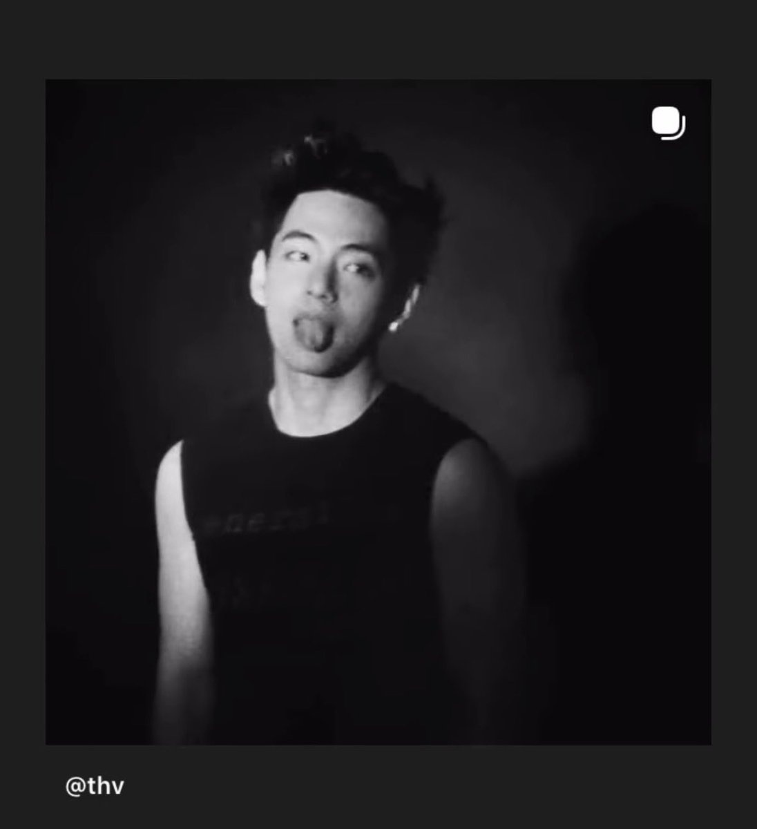 MintKitten07's tweet photo. Apparently Tae is too hot for IG …? https://t.co/9DDgw2bxfx