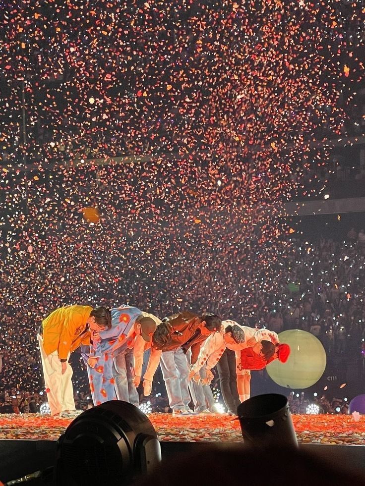 9792forjk's tweet photo. 이 트윗 알티하고 모두 고양에서 만납시다 https://t.co/pEqW5ArlJY