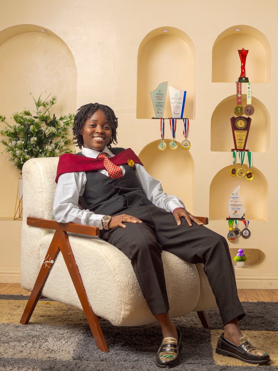 SubomiOgundele's tweet image. Officially a graduate!
🎓B.A. (Ed) Educational Management (Second Class Upper). Grateful for the journey balancing academics, leadership, business, and football. 
Ready for what’s next!