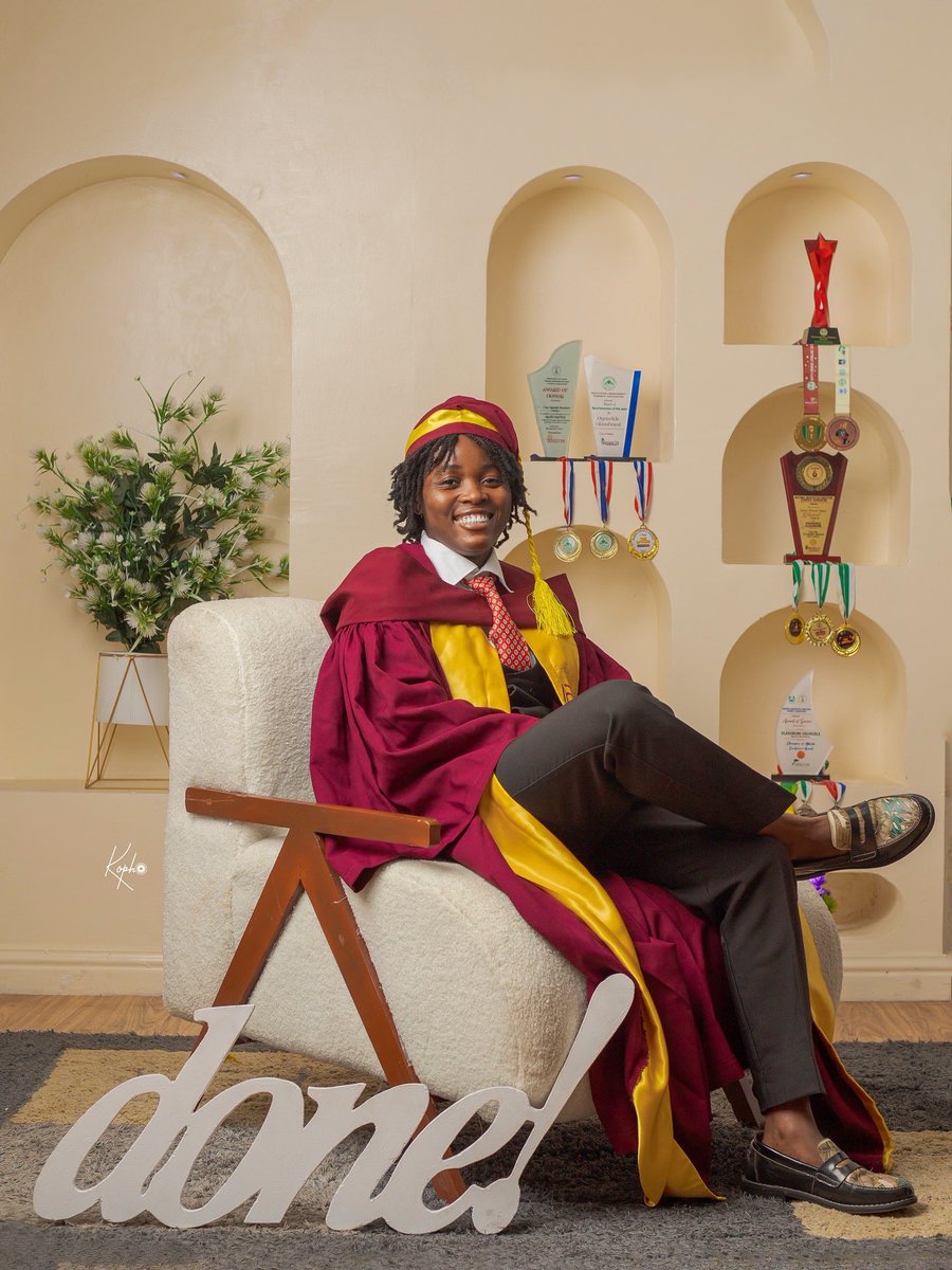 SubomiOgundele's tweet image. Officially a graduate!
🎓B.A. (Ed) Educational Management (Second Class Upper). Grateful for the journey balancing academics, leadership, business, and football. 
Ready for what’s next!