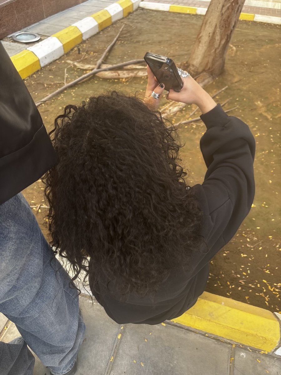 ashelllye's tweet image. 