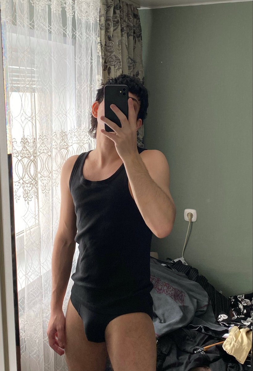 MaXs3079's tweet image. I have nothing to wear today. I'm going shopping tomorrow.