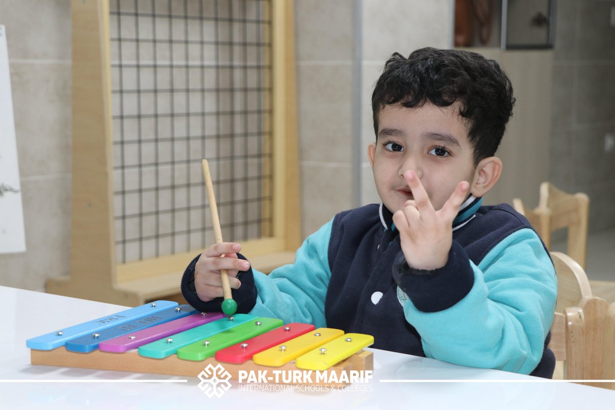 PakTurkMaarif's tweet image. Our Early Years learners dived into the world of music with curiosity and creativity—exploring instruments, creating sounds, and expressing big feelings through tiny beats. Every note encouraged imagination, confidence, and joyful learning. 🇵🇰🇹🇷

#PakTurkMaarif #EarlyYears