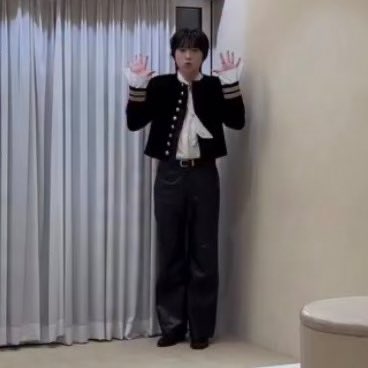 yen_171's tweet image. 앞발쫙펴서 보여주는거 사무치게 귀여움