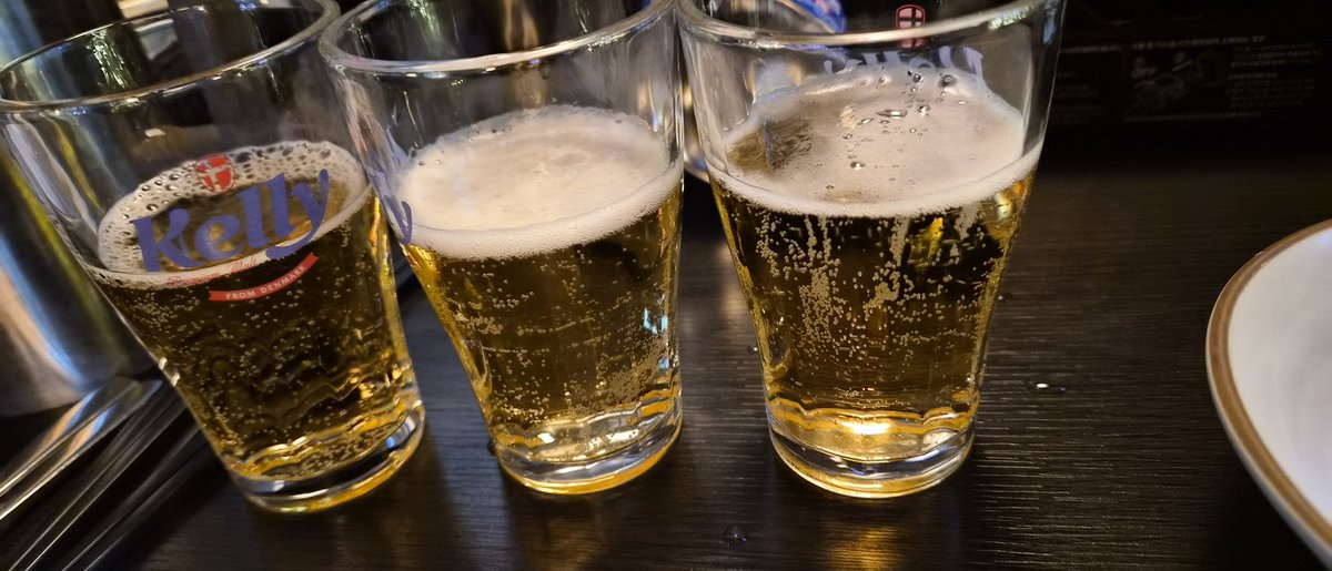 KangNode's tweet image. 퇴근 후 입사동기들이랑 한잔하러왔어요!
직장인분들 오늘도 고생하셨어요!!