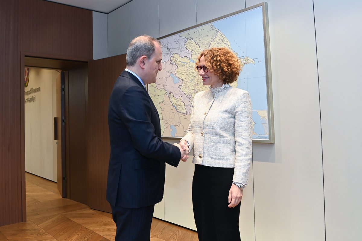 AzerbaijanMFA's tweet image. Nazir Ceyhun Bayramovun NATO Baş katibinin müavini Radmila Şekerinska ilə görüşünə dair mətbuat məlumatı

⬇️⬇️⬇️

mfa.gov.az/az/news/no01726