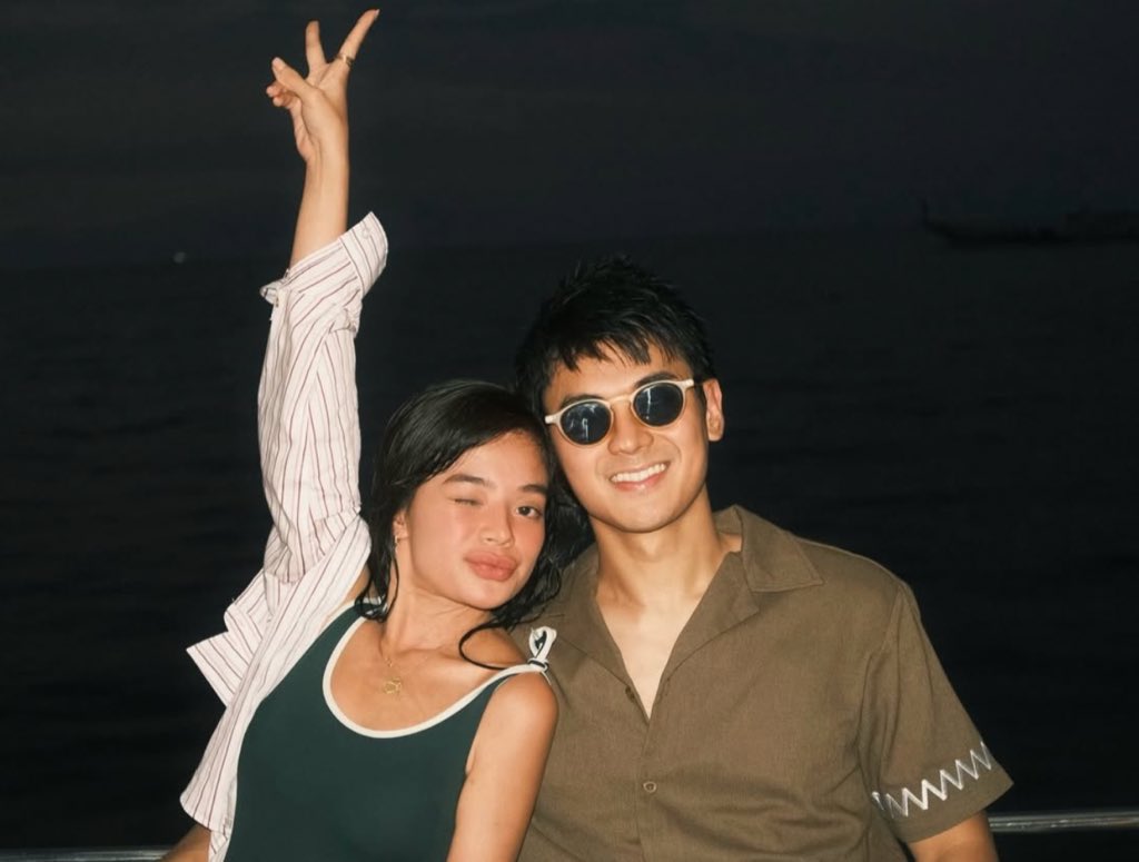 tyocolet's tweet photo. pwede magtopless dahil kasama si jow- https://t.co/2IDSQzbZwi
