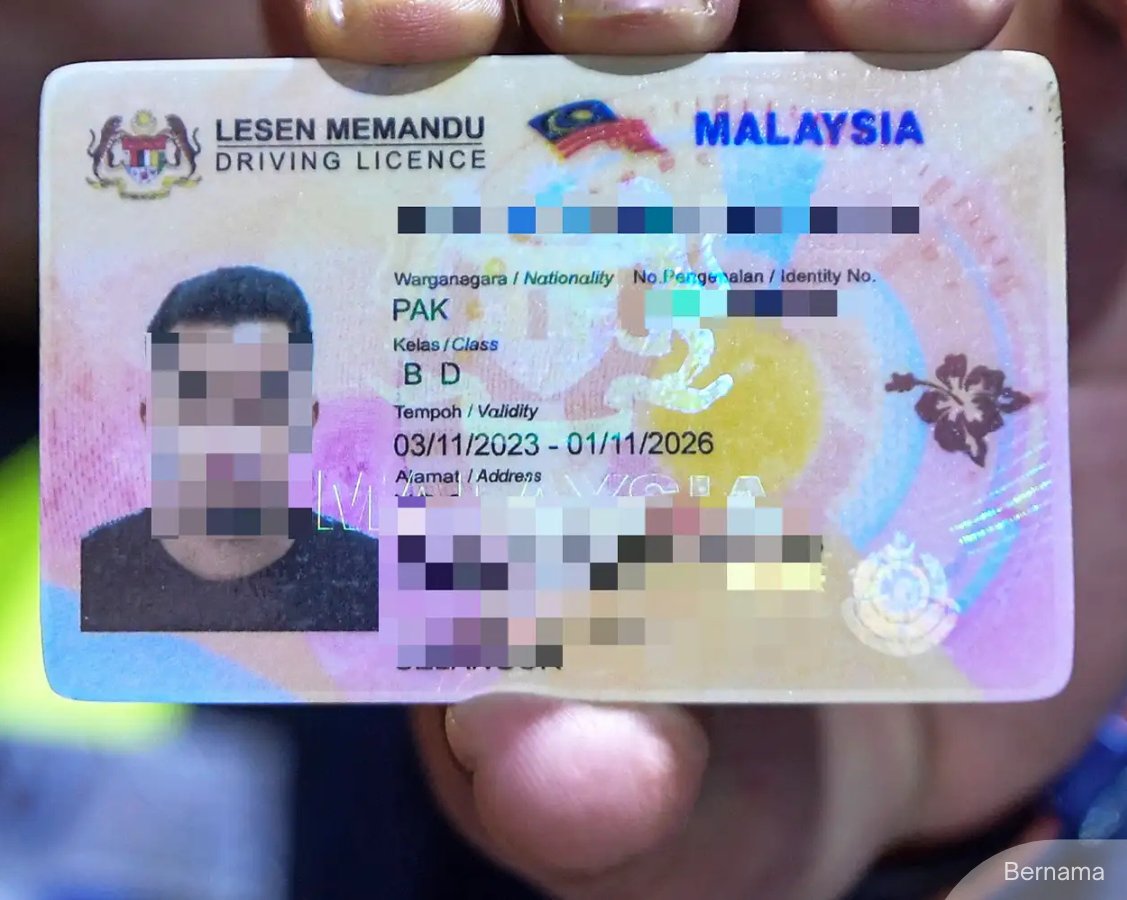 NewsBFM's tweet image. Starting tomorrow, Malaysians can apply for a physical driving licence without showing proof of overseas travel, with the card priced at RM20 for citizens and RM100 for non-citizens.

Applications can be made at all JPJ counters and UTC centres nationwide, and are no longer…