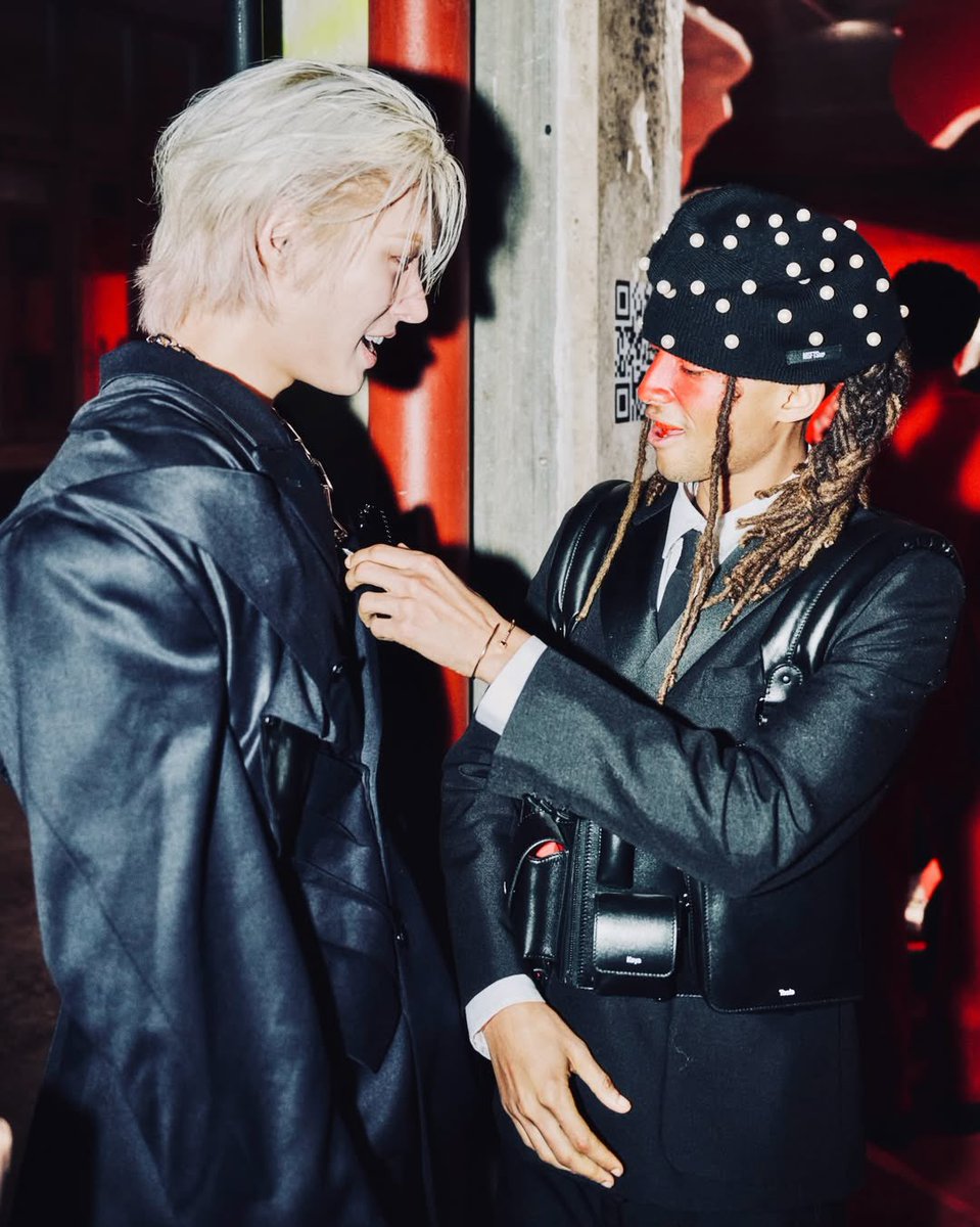 1024updates's tweet image. [📷] Mingi with Will Smith, Jada Smith and Jaden Smith

#MINGI #민기 #ChristianLouboutin
@ATEEZofficial @LouboutinWorld