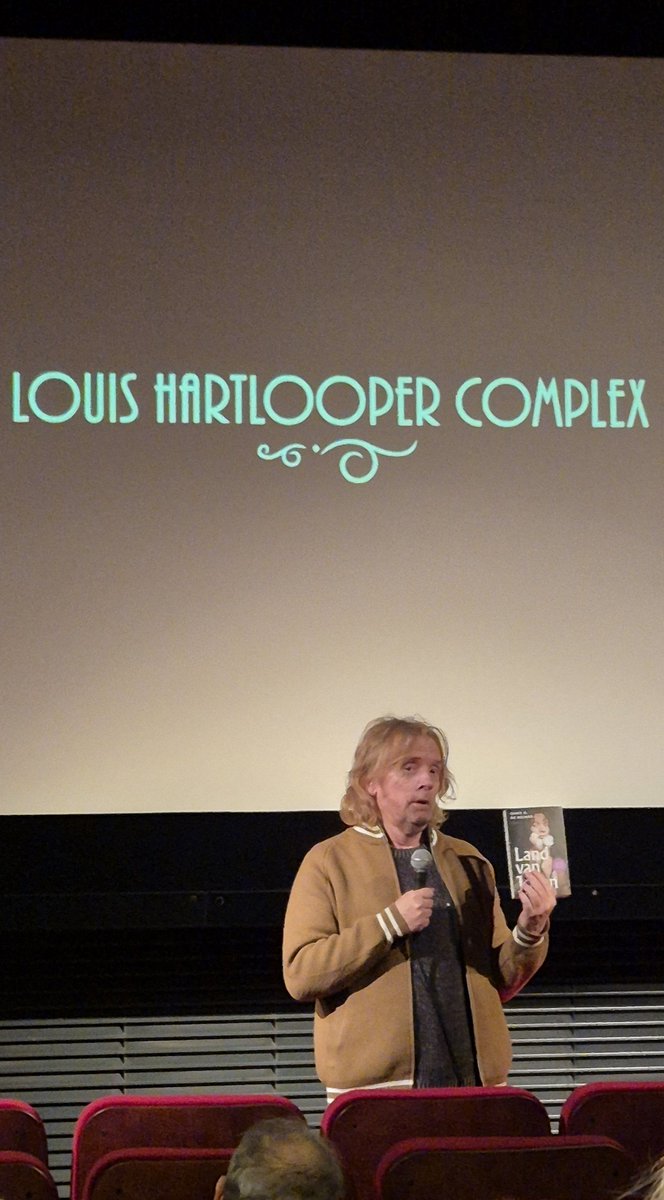 Gisteren zag ik "Land van Johan" al in #Utrecht met een inleiding van regisseur <a href="/eddy_terstall/">Eddy Terstall</a> zelf, die ook nog het boek van Onno de Becker voor me had! De film is sowieso een feest van herkenning voor iedereen die in de jaren 70 is opgegroeid, maar voor iedereen een aanrader.