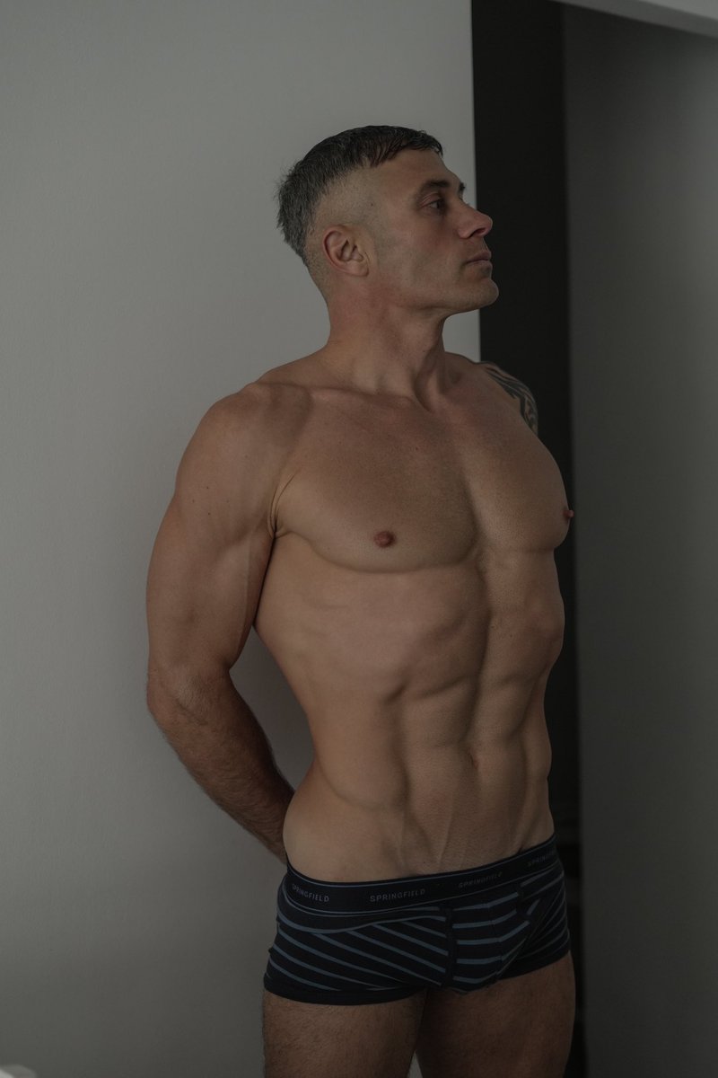 Gutpunch Abs tweet media