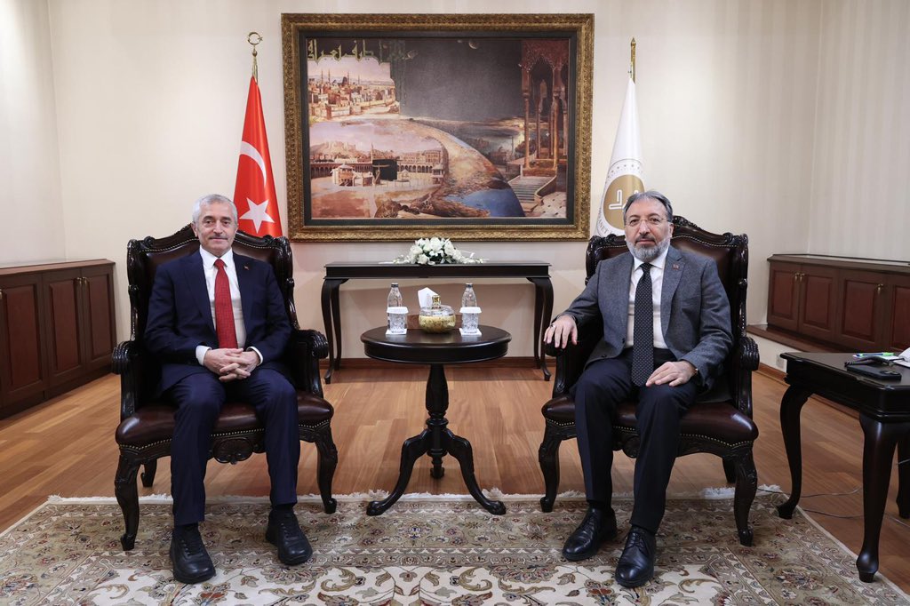 Diyanet İşleri Başkanımız Prof. Dr. Sn. Safi Arpaguş’u ziyaret ederek hayırlı olsun dileklerimizi ilettik.

Sayın Başkanımıza, üstlendiği bu önemli vazifede başarılar ve hayırlı hizmetler temenni ediyorum.

<a href="/DIBSafiArpagus/">Prof. Dr. Safi Arpaguş</a> 

#Şahinbey #Gaziantep