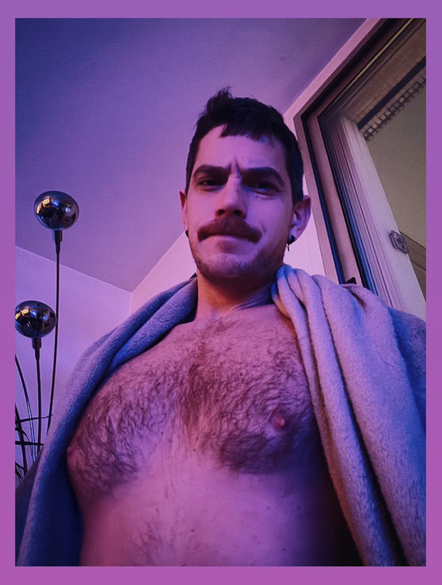 hot physio tweet media