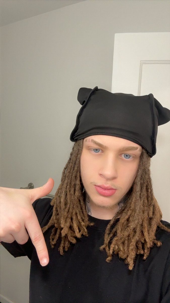 Wbxmarc's tweet photo. I missed yall I need some new active mutuals on here #Ohio 330📍 https://t.co/kaVUZTgDL2