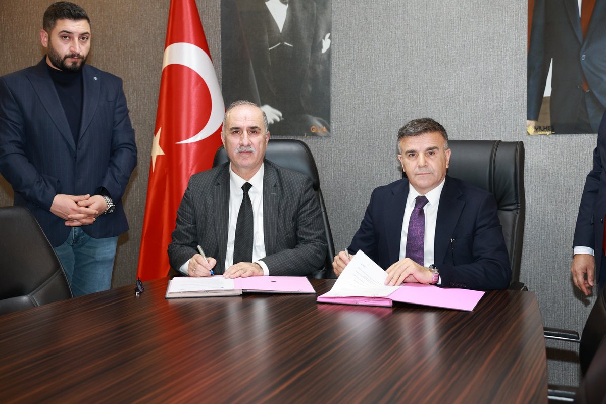 “SU TASARRUFU KAHRAMANLARI” PROJESİ BAŞLADI 💧

Şanlıurfa Büyükşehir Belediyemiz ŞUSKİ Genel Müdürlüğü ile Şanlıurfa İl Millî Eğitim Müdürlüğü iş birliğinde, çocuklarda su tasarrufu bilinci oluşturmak amacıyla “Su Tasarrufu Kahramanları” Projesi hayata geçirildi.

İklim