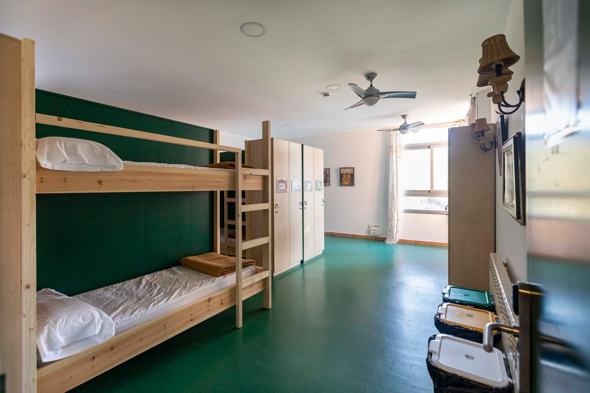 INOUTHostel's tweet photo. 🛌 En #InoutHostel el descanso también forma parte del viaje.

Habitaciones privadas o dormitorios amplios, espacios luminosos, taquilla y luz propia, limpieza diaria y silencio a partir de las 23 h.

🔗 Reserva aquí: https://t.co/eUB91Jpuql https://t.co/vApaQzxIve