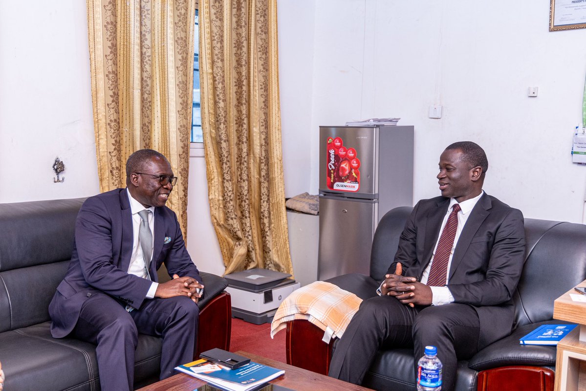 Exciting conversations as the RD <a href="/SennenHounton/">Sennen Hounton</a> engages directly with young people as they share their work and propose bold solutions to challenges across key thematic areas. 

Youth voices leading change!

#RDInGambia