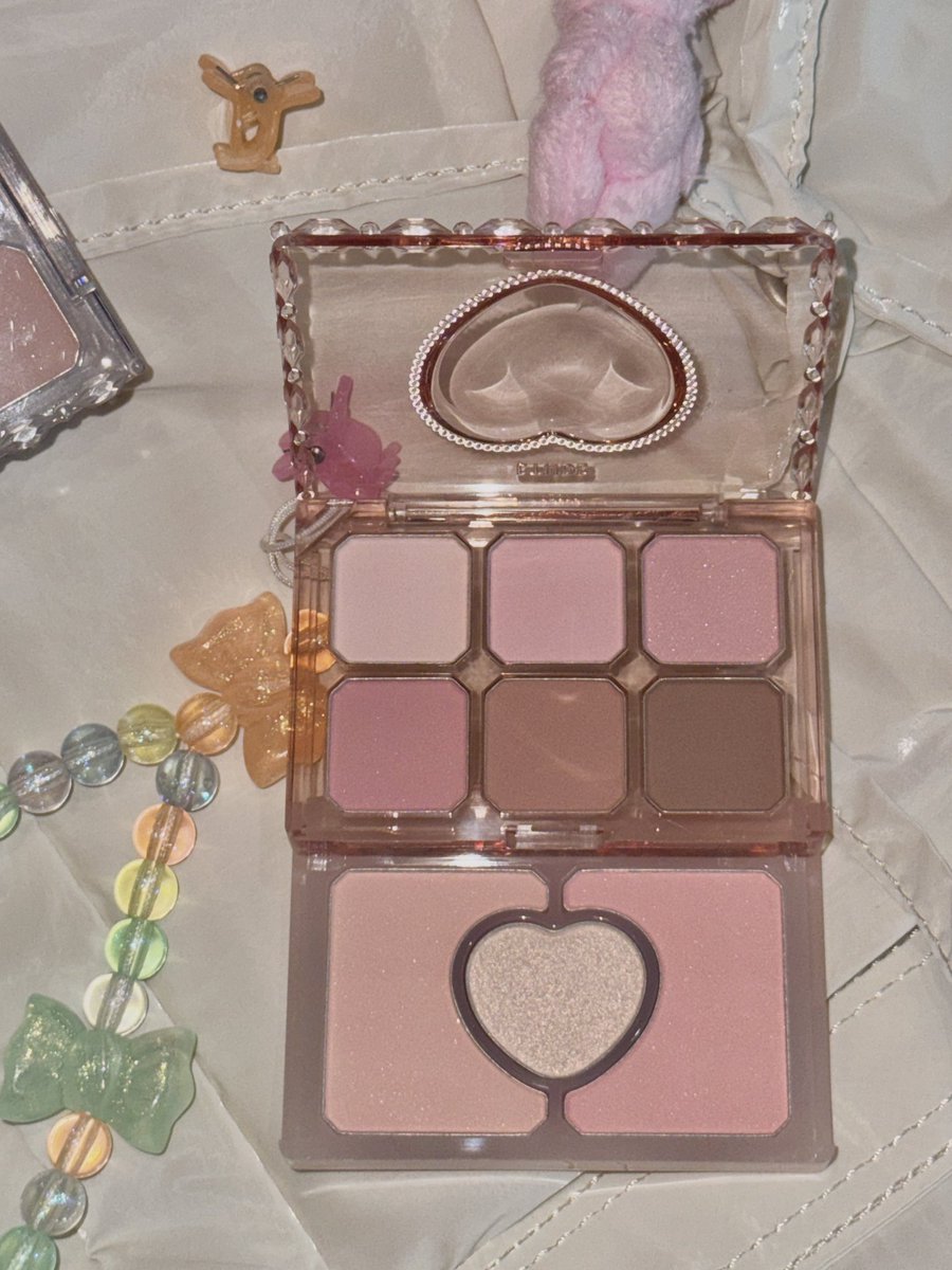 #RT이벤트

최근에 기쁜 일이 있어서 . . . 💗
2월 1일에 출시되는 에뛰드 팔레트를

#RT + #FOLLOW 추첨 2분✌️께 드려요🫶
(원하는 색상 / 홋수 선택)
다들 언제나 좋은 일만 일어나길😻💗💗