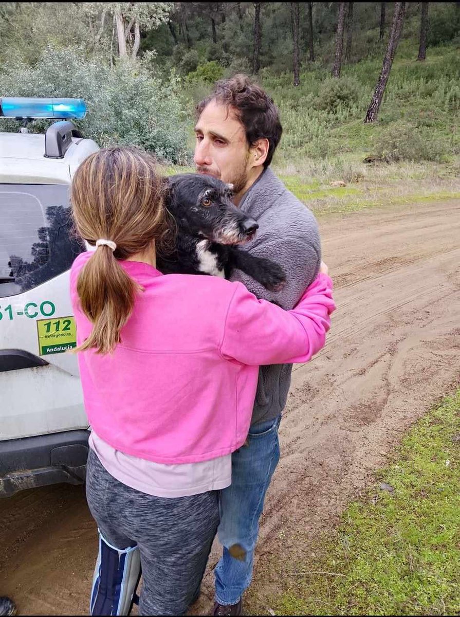 Juliad63's tweet photo. Ahora sí!!!
Boro ya está rescatado. A lfin con su familia!
❤️❤️❤️❤️❤️
👏🏼👏🏼👏🏼👏🏼 https://t.co/b1FvwSJ5sX