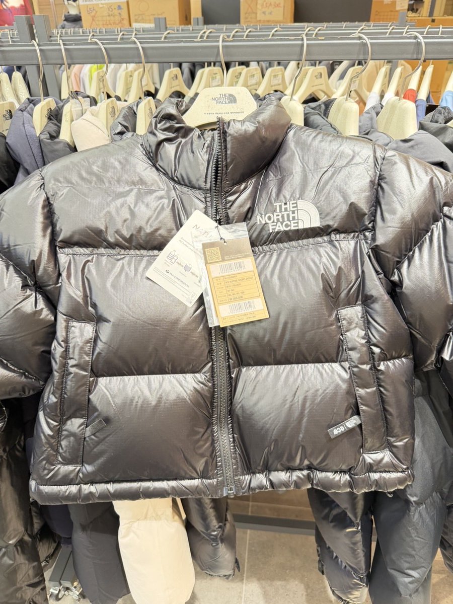 📍pre

The north face padding
New collection 8000฿
Crop 7700฿

ราคาดีมากๆ ใครสนใจดีเอมด่วนค่า