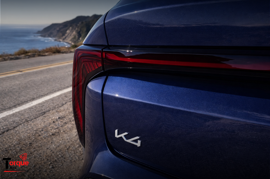 TorqueTales317's tweet image. The 2026 Kia K4 Hatchback is proof that hatchbacks still make sense.

Turbo power, big cargo space, premium tech — all under $30K.

Is it better than buying a small SUV?

Full in-depth review: bit.ly/4bHsE4n 

#Torquetales #AutoNews #KiaK4 #Hatchback #CarEnthusiast
