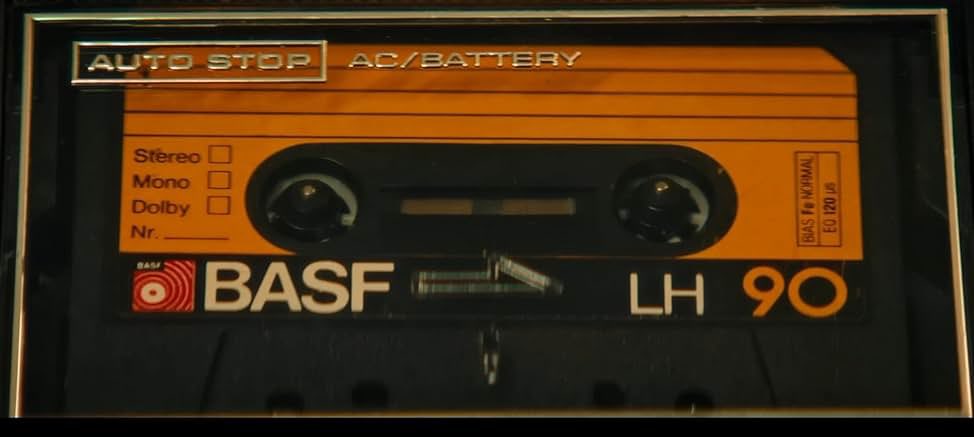 VortexLexa's tweet image. January : 2nd film in theater 
O Agente Secreto : 4/5🦵
A story about storytelling, listening and completing the incomplete parts 
Dead bodies, strange cat, nonsense that makes sense, cinema and people watching films, all at the service of art and science in front of fascism