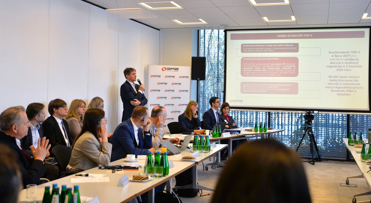 Program FSRU tweet media