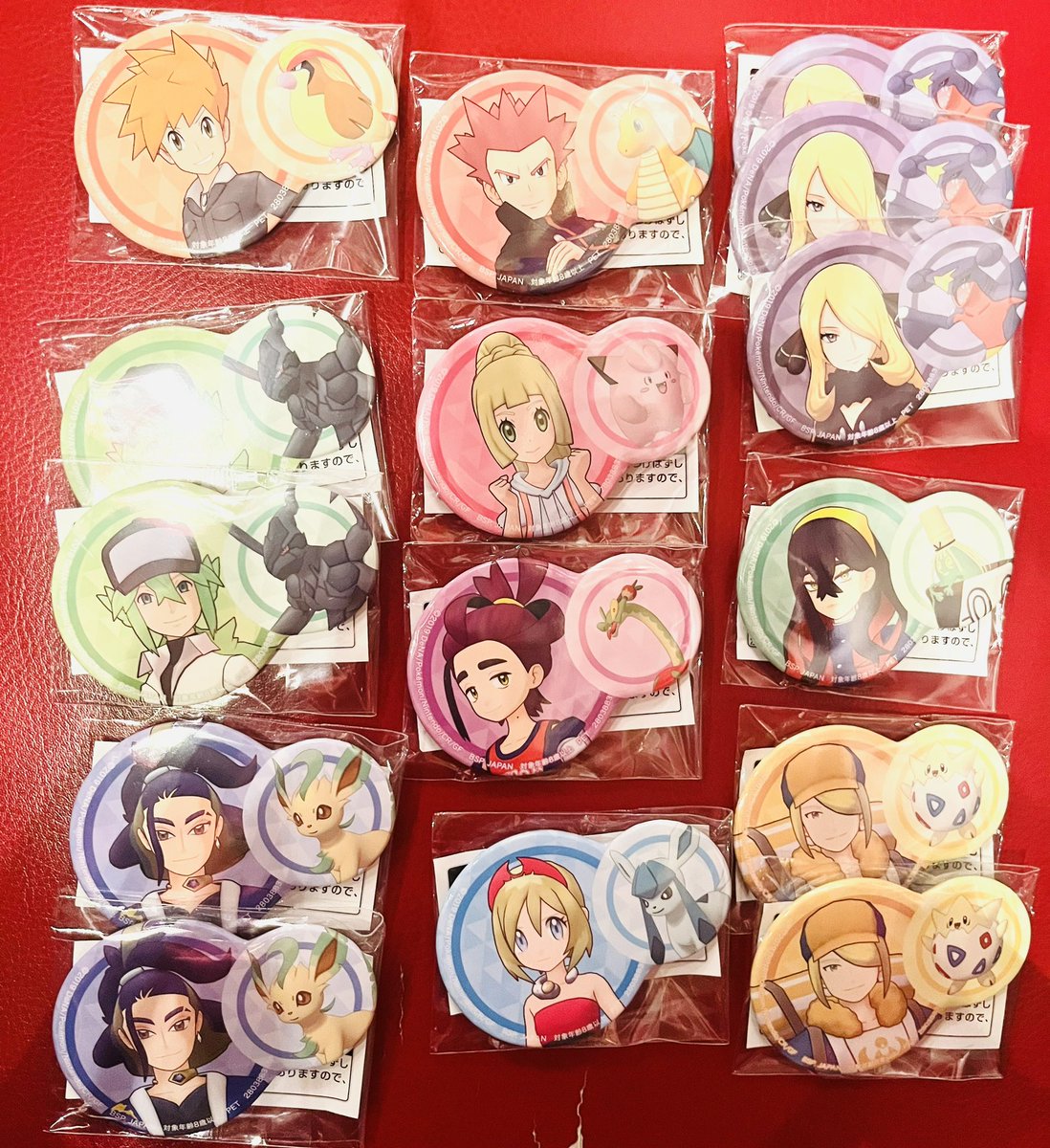 ゲーセンハシゴしてポケマスの缶バッジコンプしてきた〜