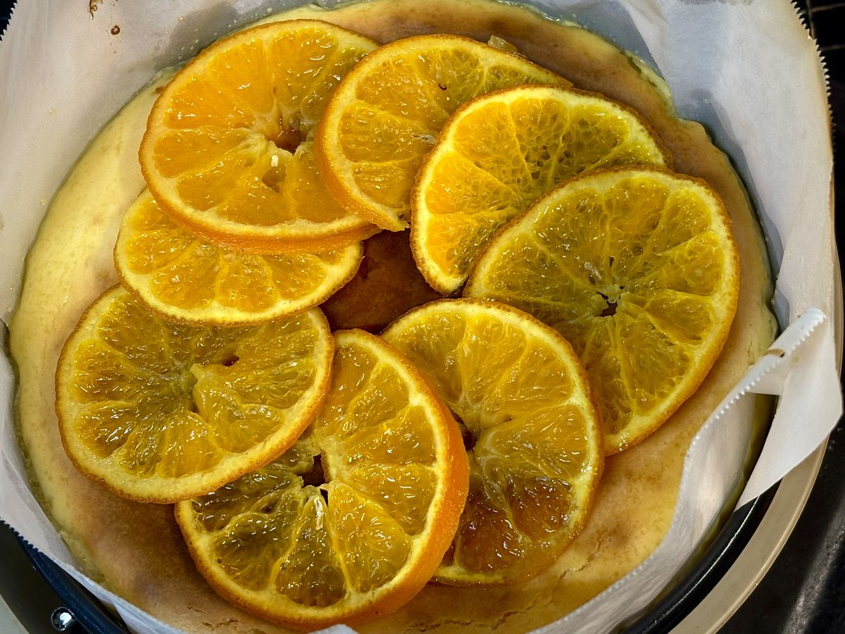 artcafepandacco's tweet image. ポンカンチーズケーキ焼けました🍊

無農薬ポンカンをいっぱい乗せてます🐼
明日から提供予定です。
とっても美味しく出来たので是非食べにきてね〜