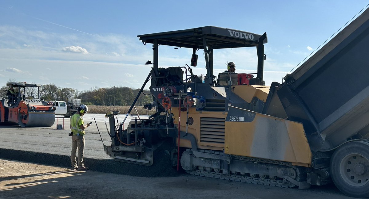 George J. Igel &amp; Co., Inc. getting grade ready for RCC Paving in Park Layne.
