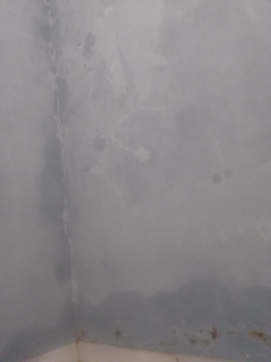 Ujan mulu kamar gue rembes