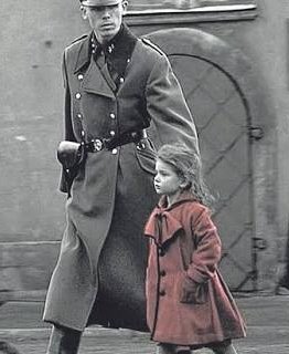 caminantes21's tweet image. Liam Ramos, de 5 años. Fue detenido por el ICE junto a su padre. Un niño de 5 años tratado como un criminal por los auténticos criminales. Cobardes...