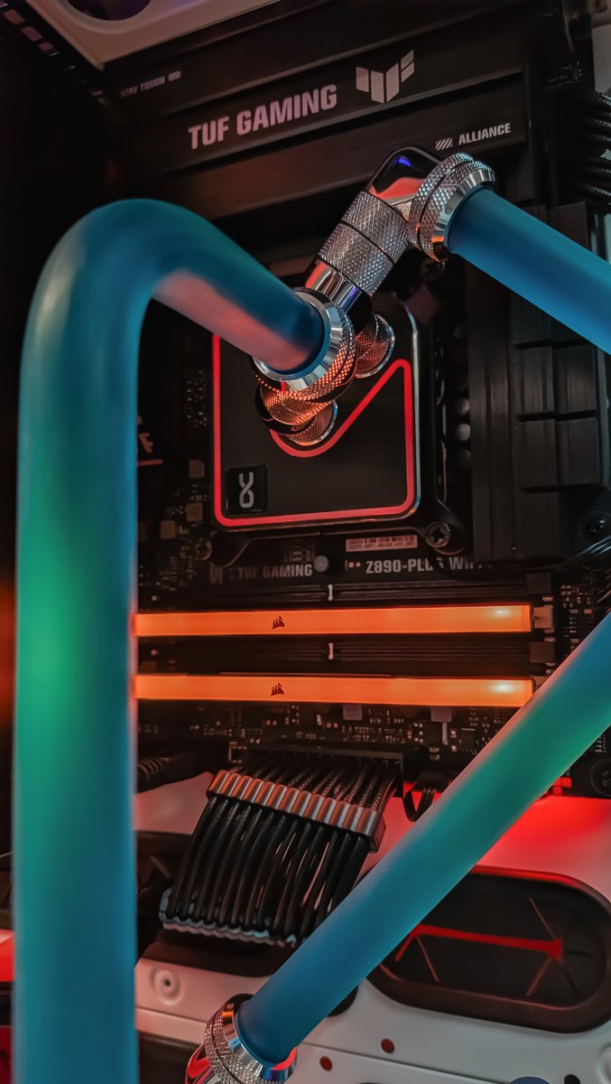 PCSpecialist's tweet image. I hereby crown this build... "The Chungus 900"