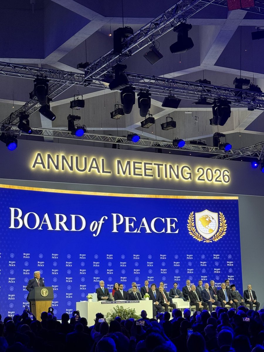 yarotrof's tweet image. Trump and his alternative private UN.