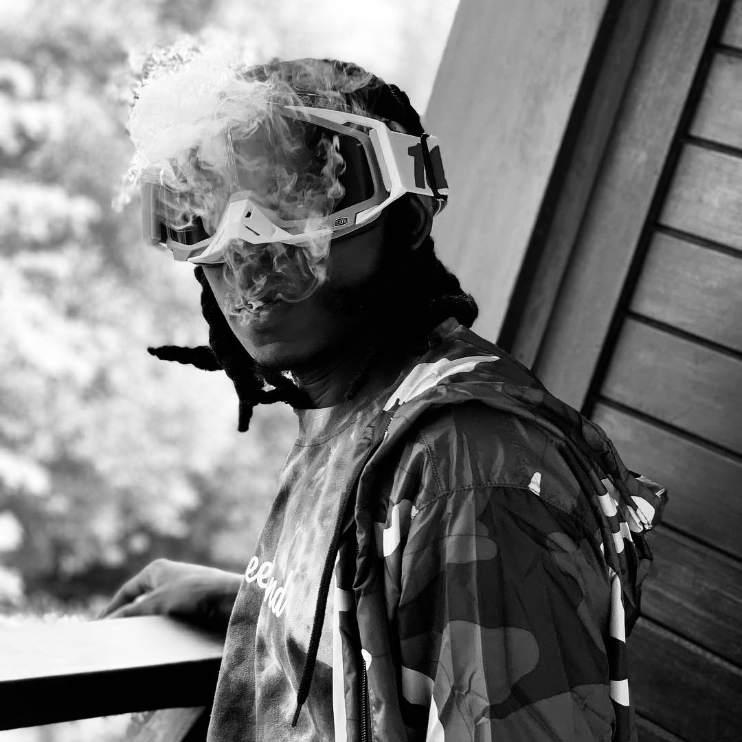 sarkodie's tweet image. A very special day for 🇬🇭 as we celebrate our very own @mugeezxmugeez  !!! Gods blessings my brother!!  More Life King 👑