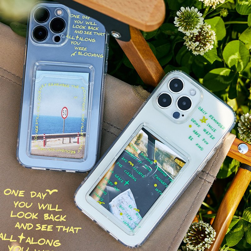 nuvecor's tweet image. 👉nuvecor.com👈
英文プリントチェキサイズカード収納ポケット付きクリアスマホケース(2色展開)
#iPhoneケース #スマホケース #iPhone17ケース #映えアイテム #スマホアクセサリー #シンプルデザイン #クリアスマホケース #カード収納付き #英文プリント #グラフィティ風スマホケース