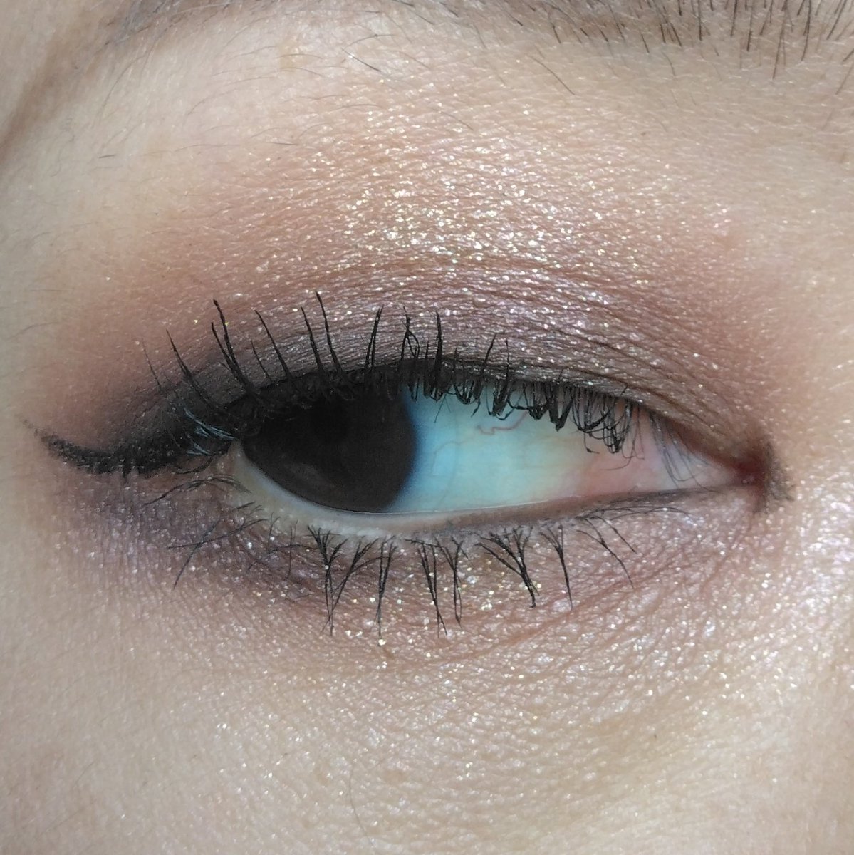 今日のメイク Toofaced BORN THIS WAY SUNSET STRIPPED & Oden's eye