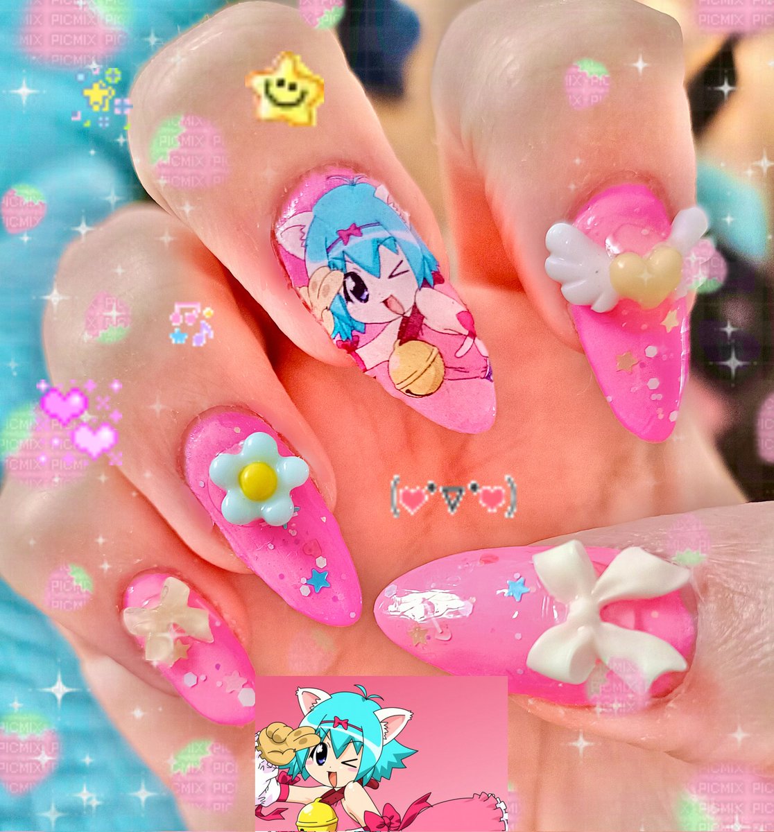 Btw not sure how many of u are nailart fans but I've been posting my otaku nailarts with stupid photoediting to a side insta for fun ^^ @/allienailz  is the username!