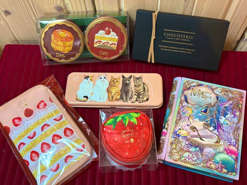 欲しー！って思ったチョコ、欲望のまま全部買ったら諭吉が溶けました🫠
パケ買い♥️ぜんぶが可愛い♥️🍓🪼🍰🥞🐈‍⬛♥️