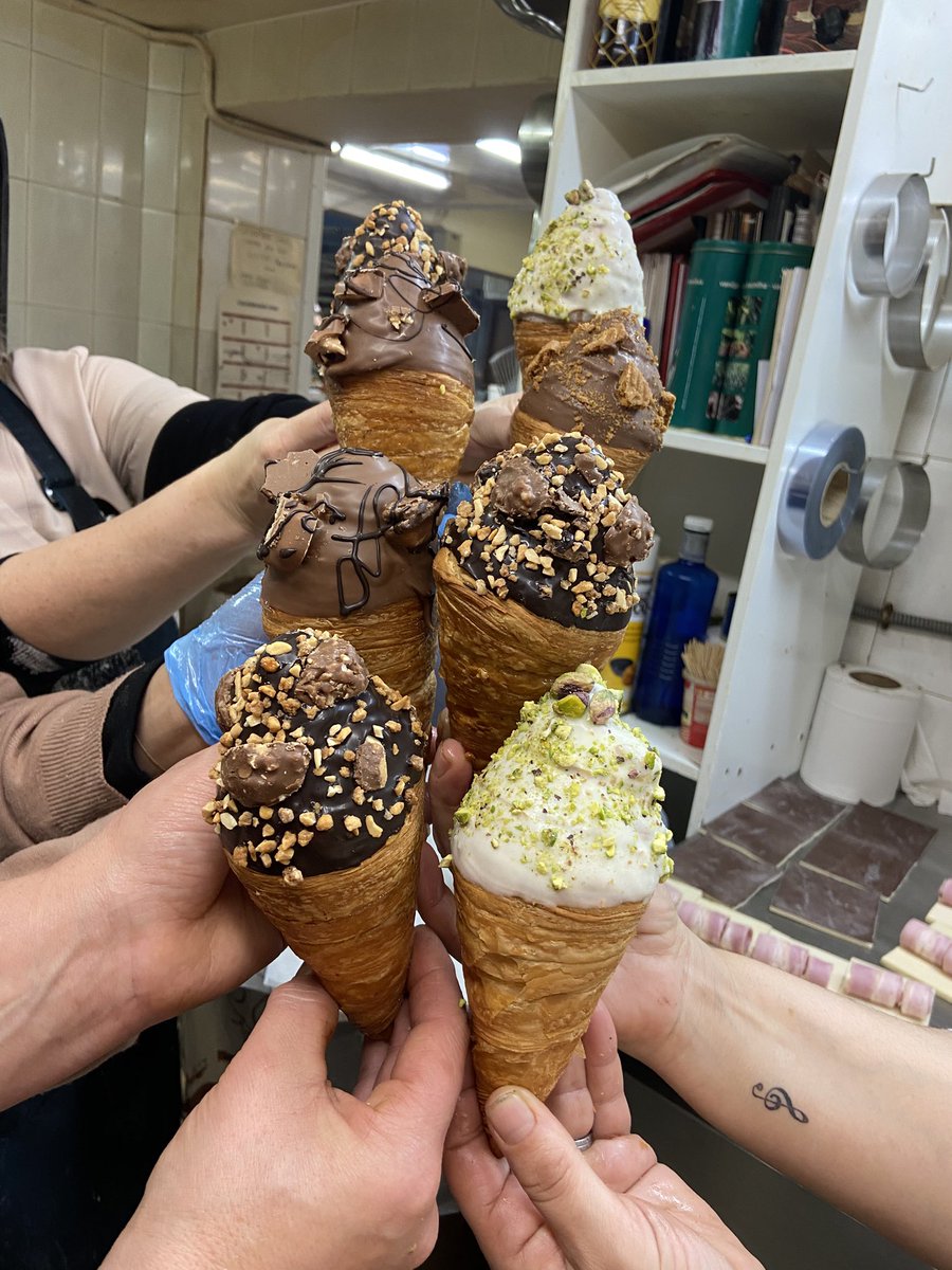 hornodejulia tweet media