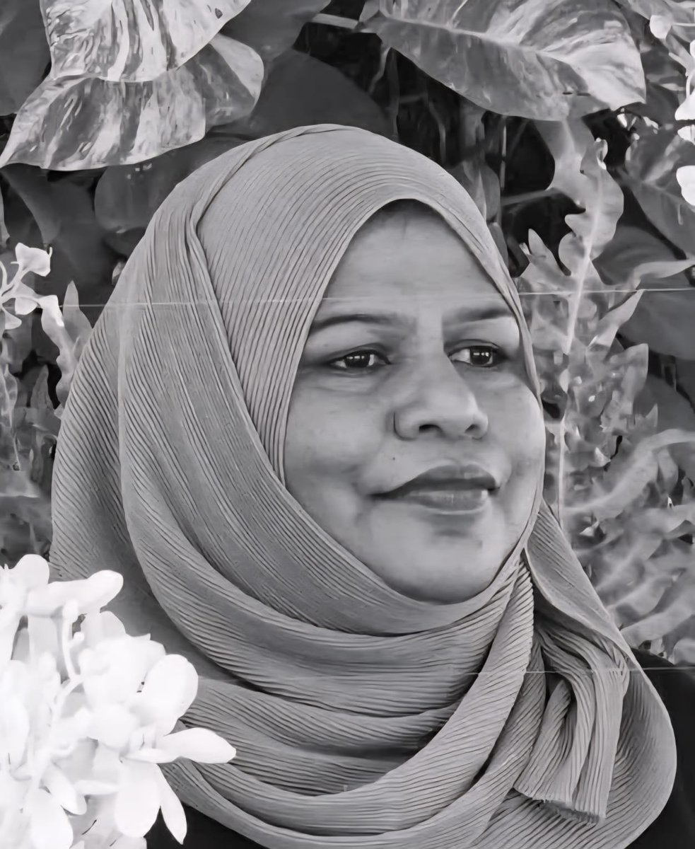 إِنَّا لِلّهِ وَإِنَّـا إِلَيْهِ رَاجِعُونَ

އެތައް ސަތޭކަ ދަރިވަރަކަށް ދިވެހިބަސް ކިޔަވައިދެއްވި އަޅުގަނޑުމެންގެ ލޮބުވެތި މުދައްރިސާ އާމިނަތު ޙަސަން (އައިންތު މިސް) އަވަހާރަވި ކަމުގެ ޚަބަރު އަޑުއެހީ ފުން ހިތާމަ އާއެކު. މަރްޙޫމާ އާމިނަތު ޙަސަން ވަކިވެދިއުމަކީ ތަޢުލީމީ