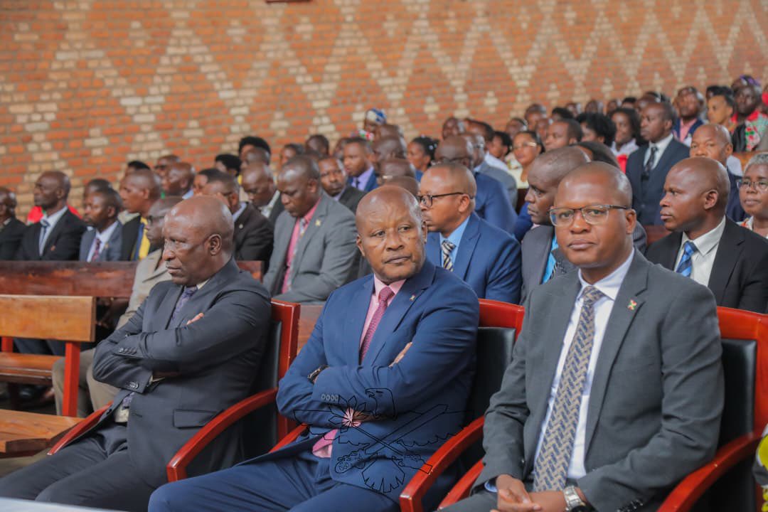 #Burundi Ce jeudi 22 janvier 2026 marque le début de la croisade de prières d’action de grâce organisée à <a href="/Gitega/">Province Gitega</a> par le Parti <a href="/CnddFdd/">CNDD-FDD</a>. Ces trois jours de communion et de prière s’ouvrent par une messe solennelle célébrée à la paroisse Saint François d’Assise de Magarama, par