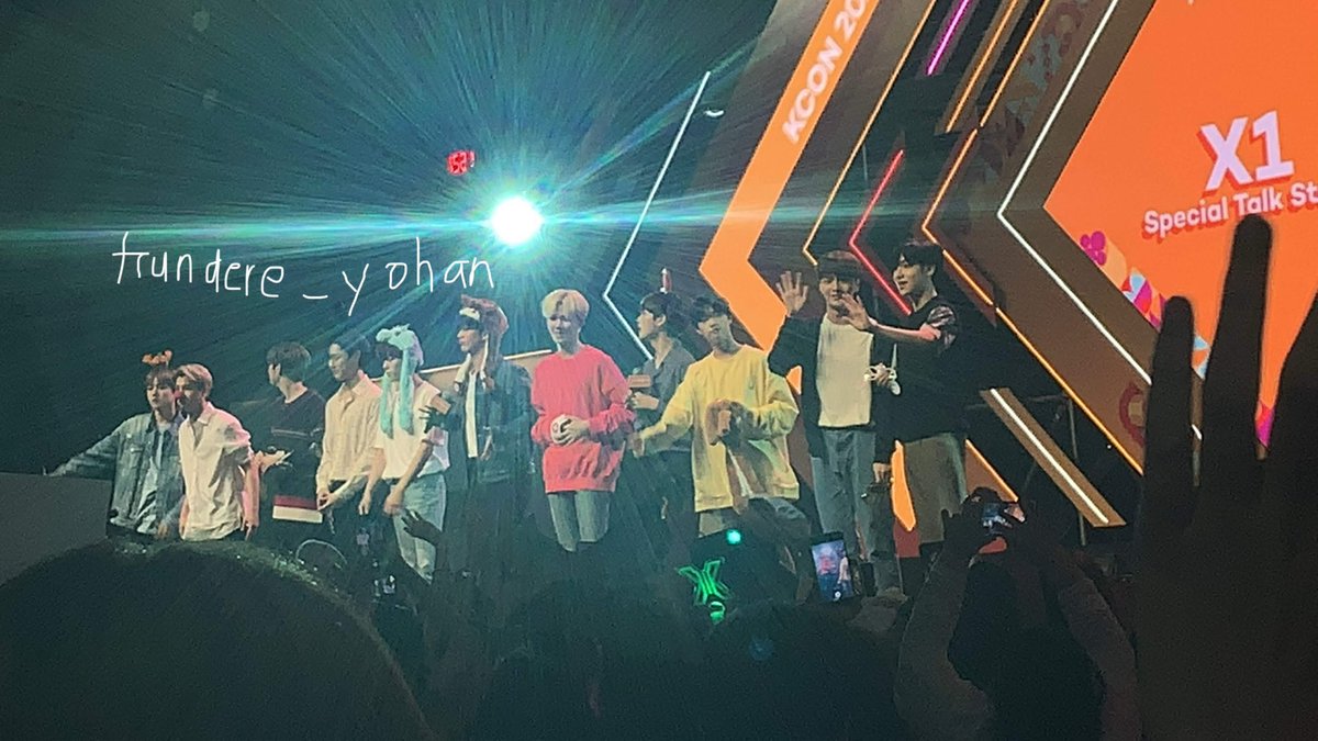 I don’t miss it.. I ache for it. Bring me back to the year that felt like home 🥺🥺 

#엑스원 #X1