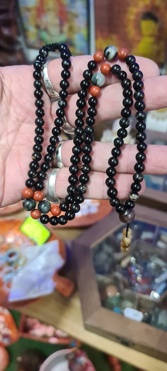 decoretnia's tweet photo. En Decoretnia #Benidorm Nucia hemos creado este #Japamalatibetano  sagrado creado para un cliente  que buzca #EquilibrioEmocional #FuerzaInterior 
#ProtecciónEnergética en su día a día
Namaste 🙏 🕉 🌈 
Deja que te creemos el tuyo
Tlf.608804752  https://t.co/rgcNywpBKi https://t.co/FKz3jzHIFi