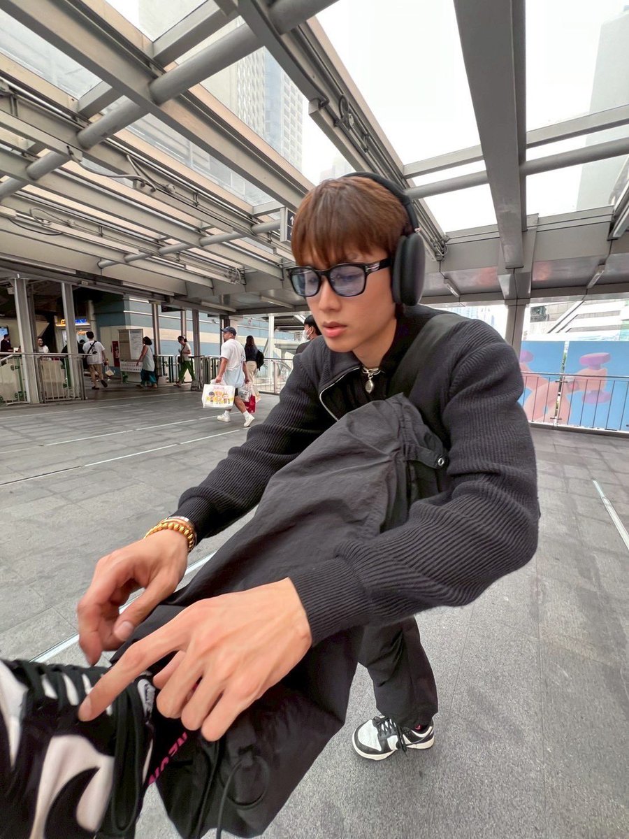 2J.Eden7777 tweet media