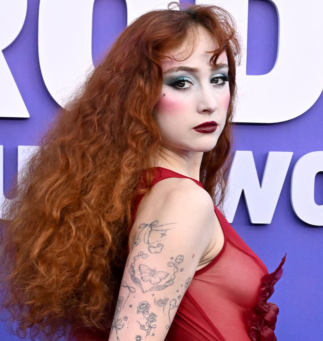 HYPEX's tweet image. CHAPPELL ROAN x FORTNITE — FEBRUARY 5

FESTIVAL ICON WITH 2x SKINS